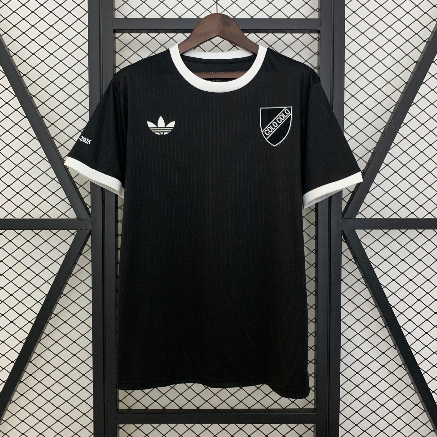 Camiseta Alternativa Negra Colo Colo Centenario
