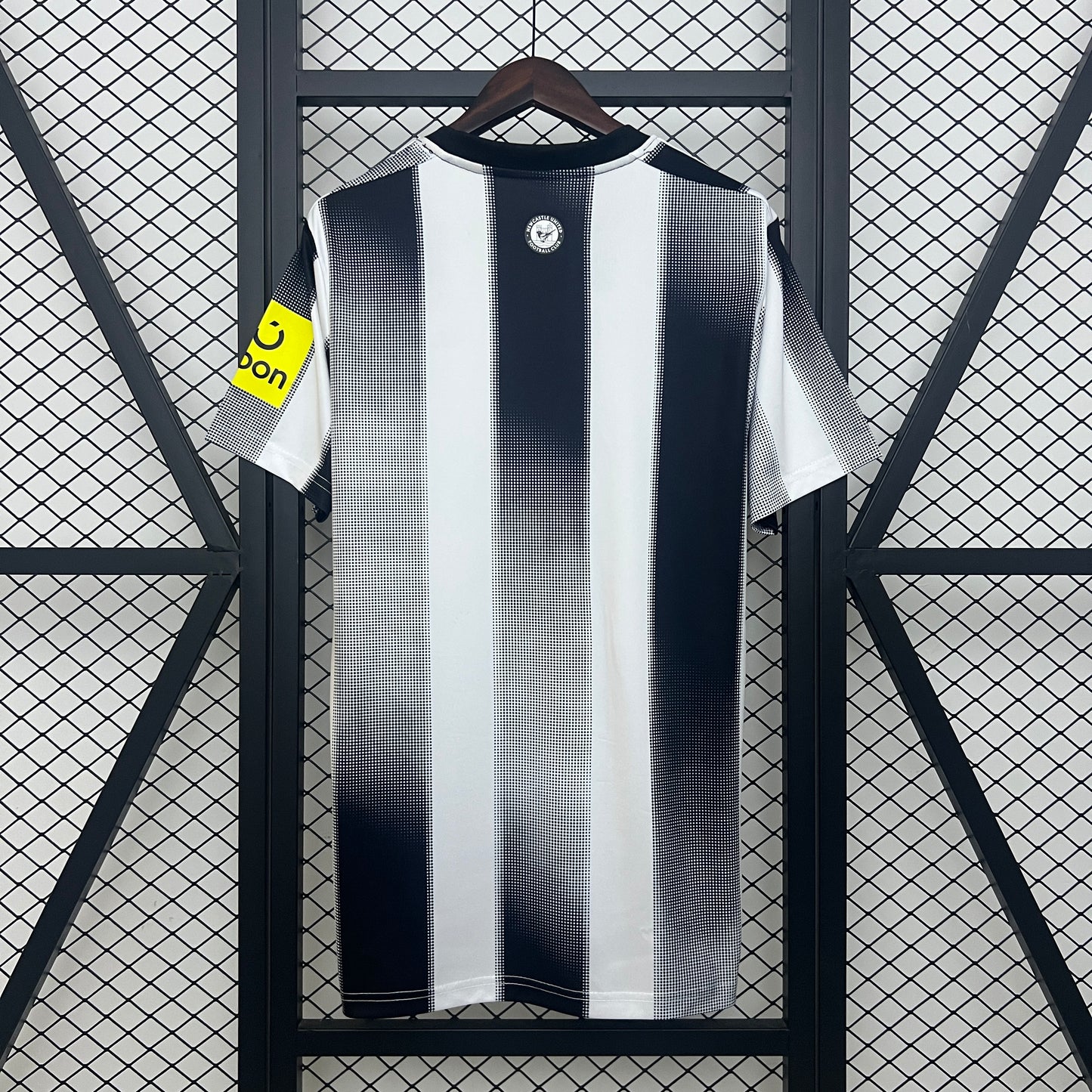 Camiseta Local Newcastle 25-26