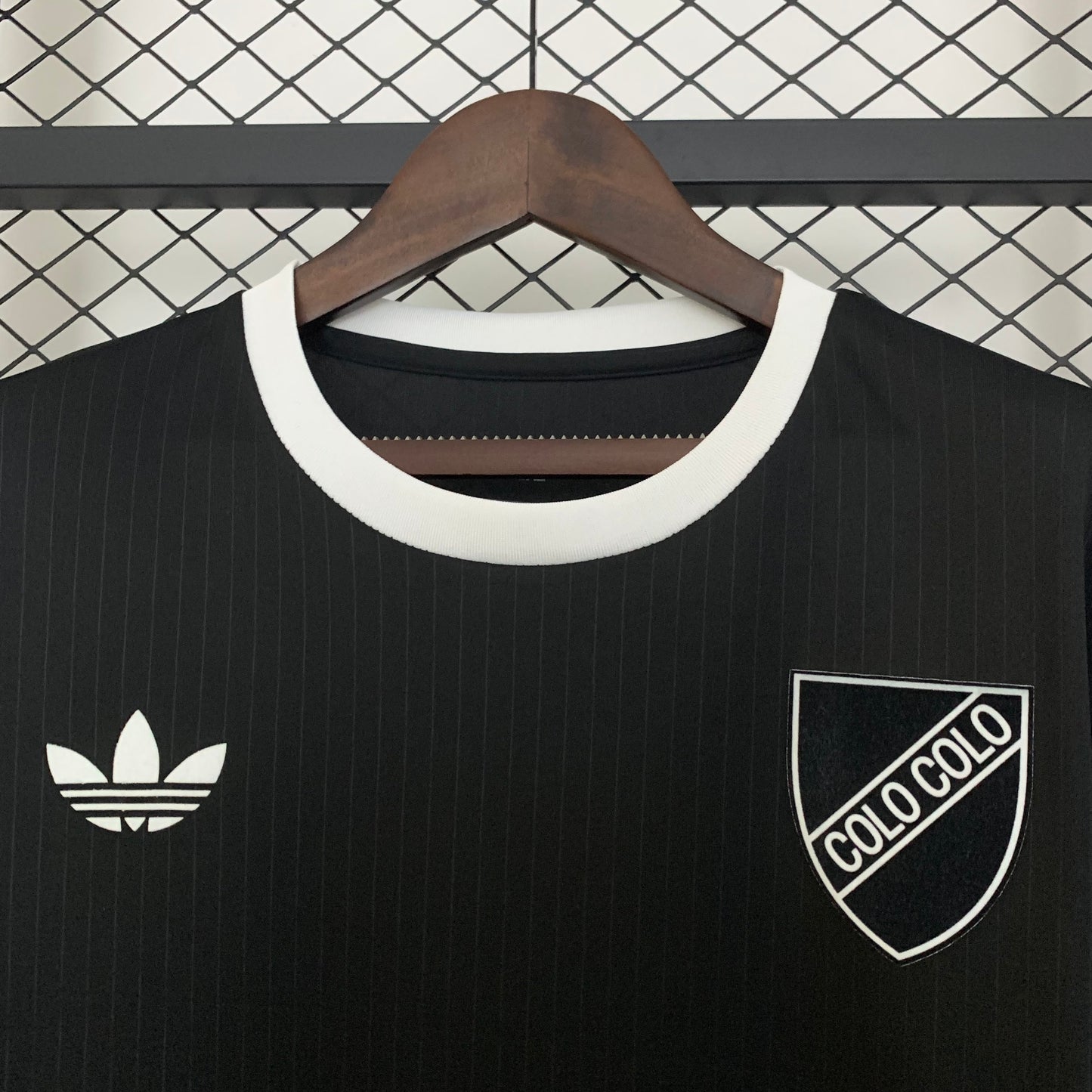 Camiseta Alternativa Negra Colo Colo Centenario