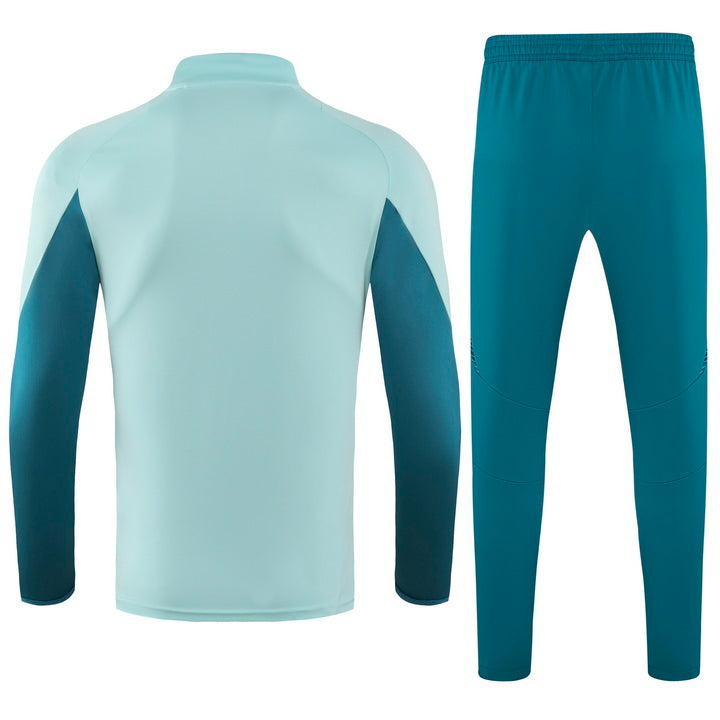 Conjunto Claro de entrenamiento 25-26 Cruzeiro