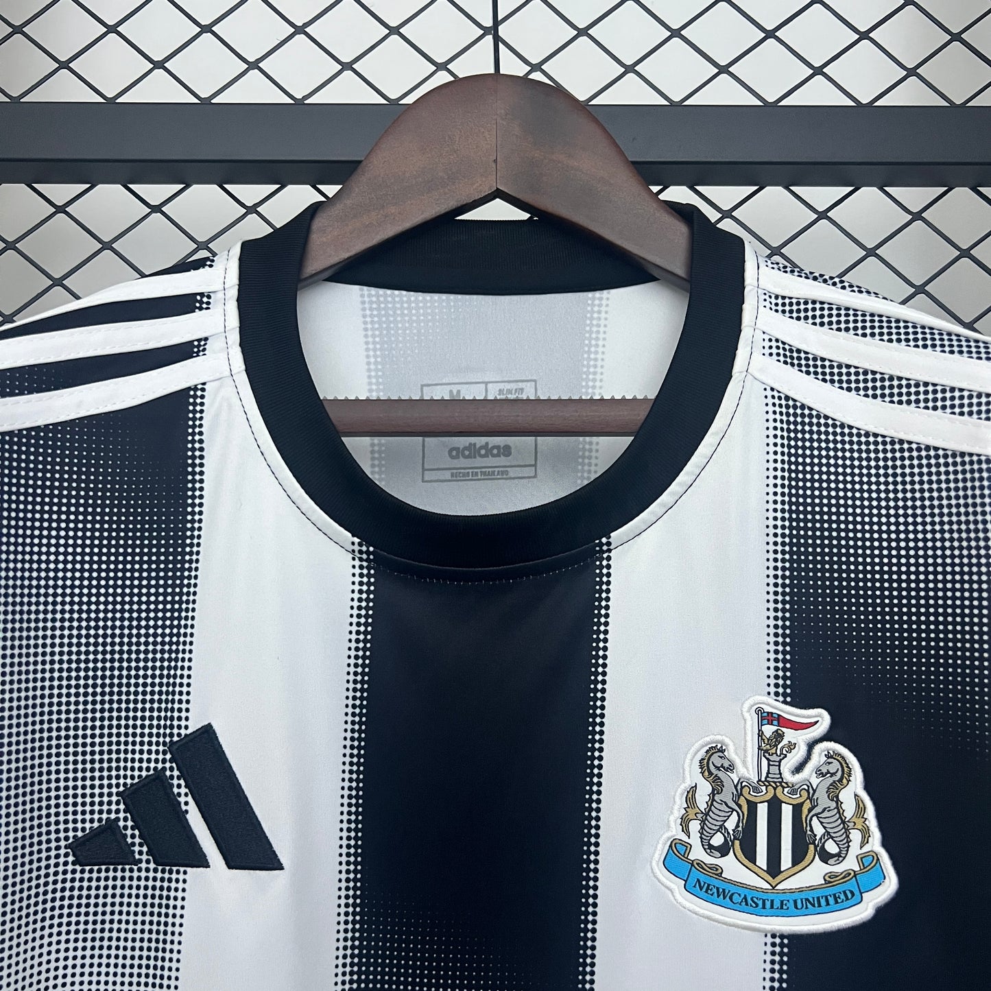 Camiseta Local Newcastle 25-26