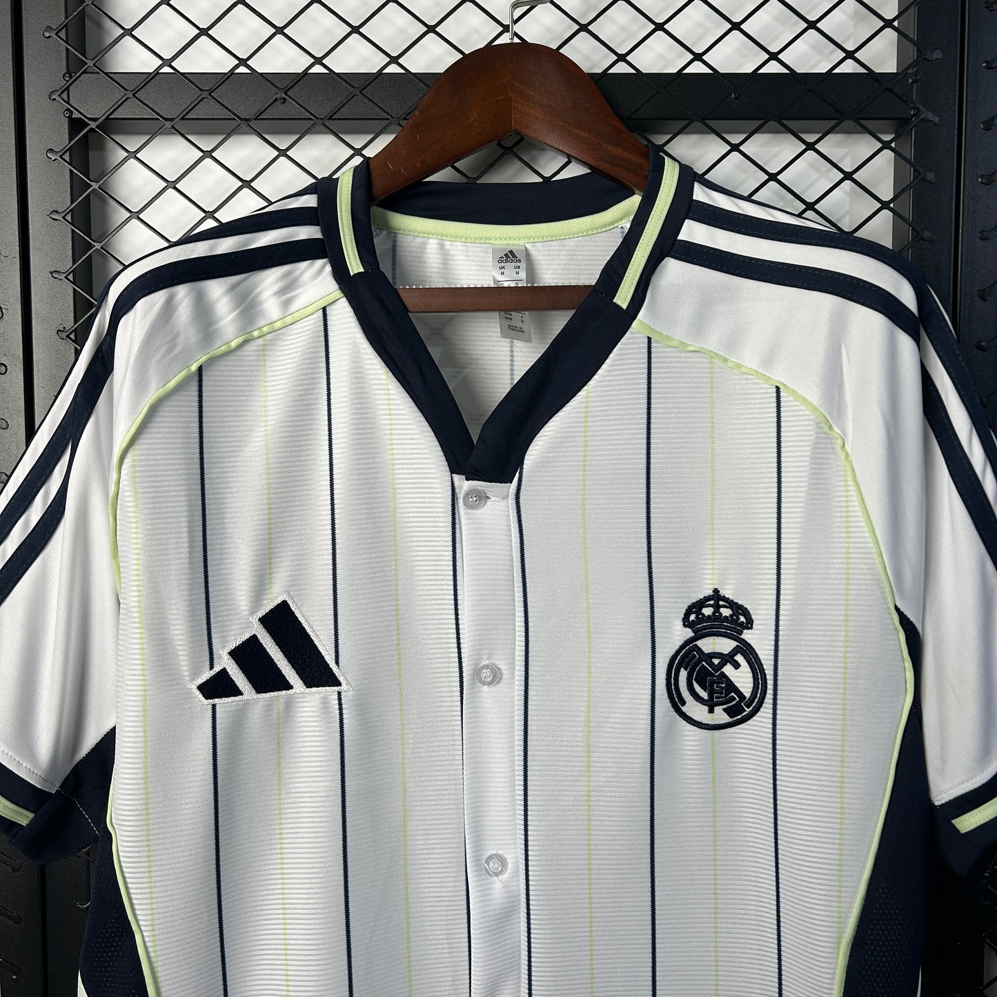 Camiseta Retro Edición Especial Real Madrid 25-26