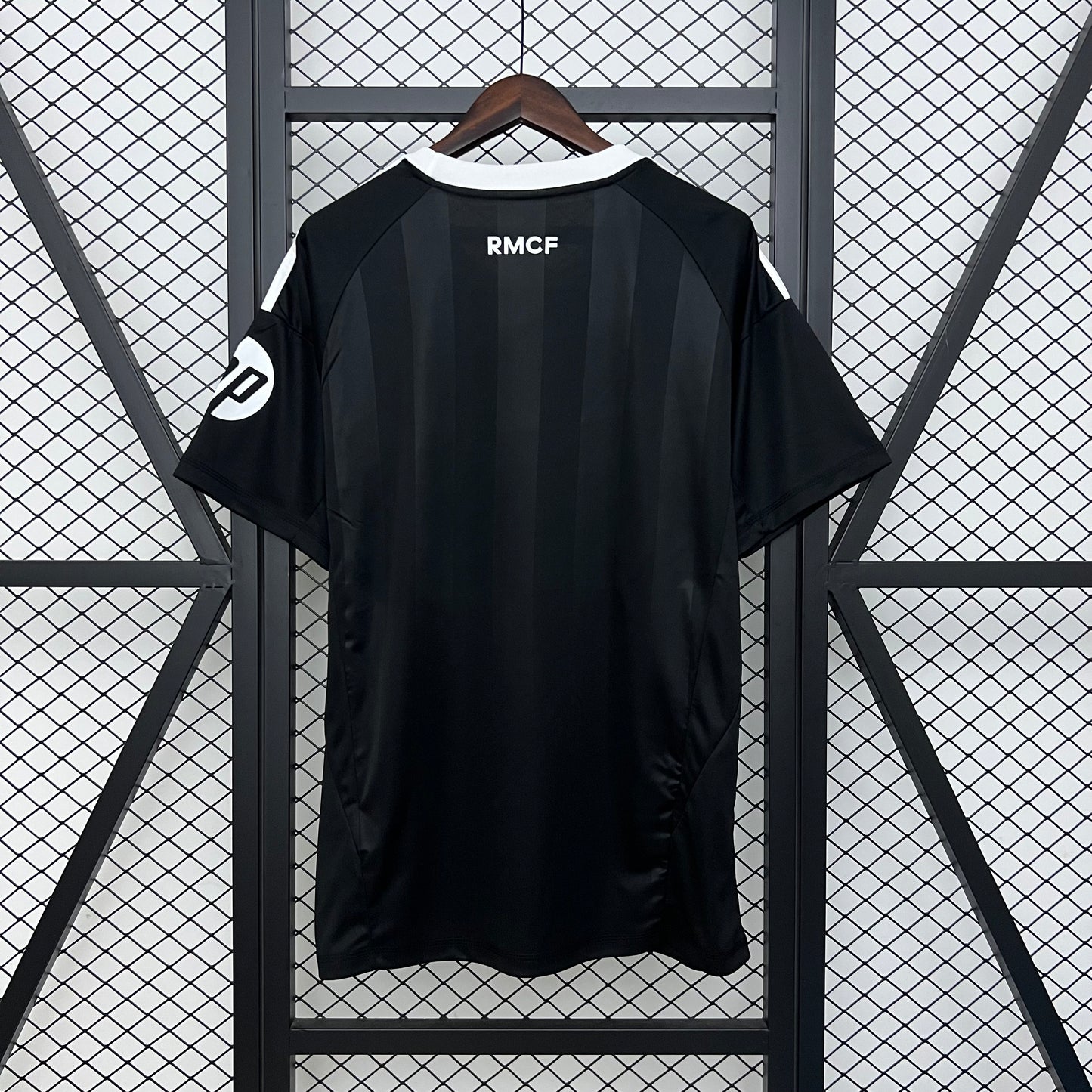 Camiseta Edición Negra Real Madrid 25-26