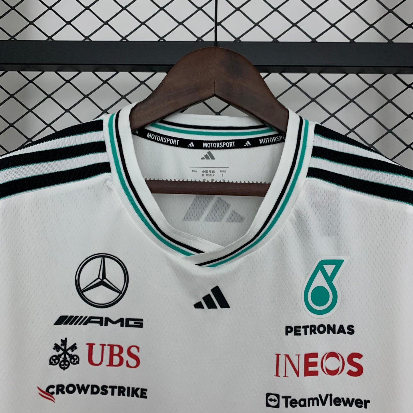 Camiseta Blanca F1 Mercedez Benz 2025