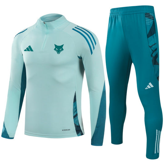 Conjunto Claro de entrenamiento 25-26 Cruzeiro