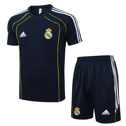Conjunto de entrenamiento 25-26 Real Madrid