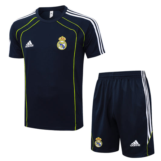 Conjunto de entrenamiento 25-26 Real Madrid