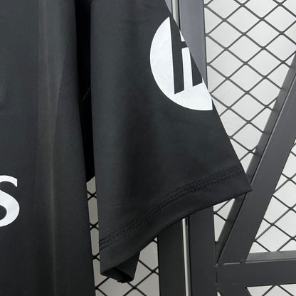 Camiseta Edición Negra Real Madrid 25-26