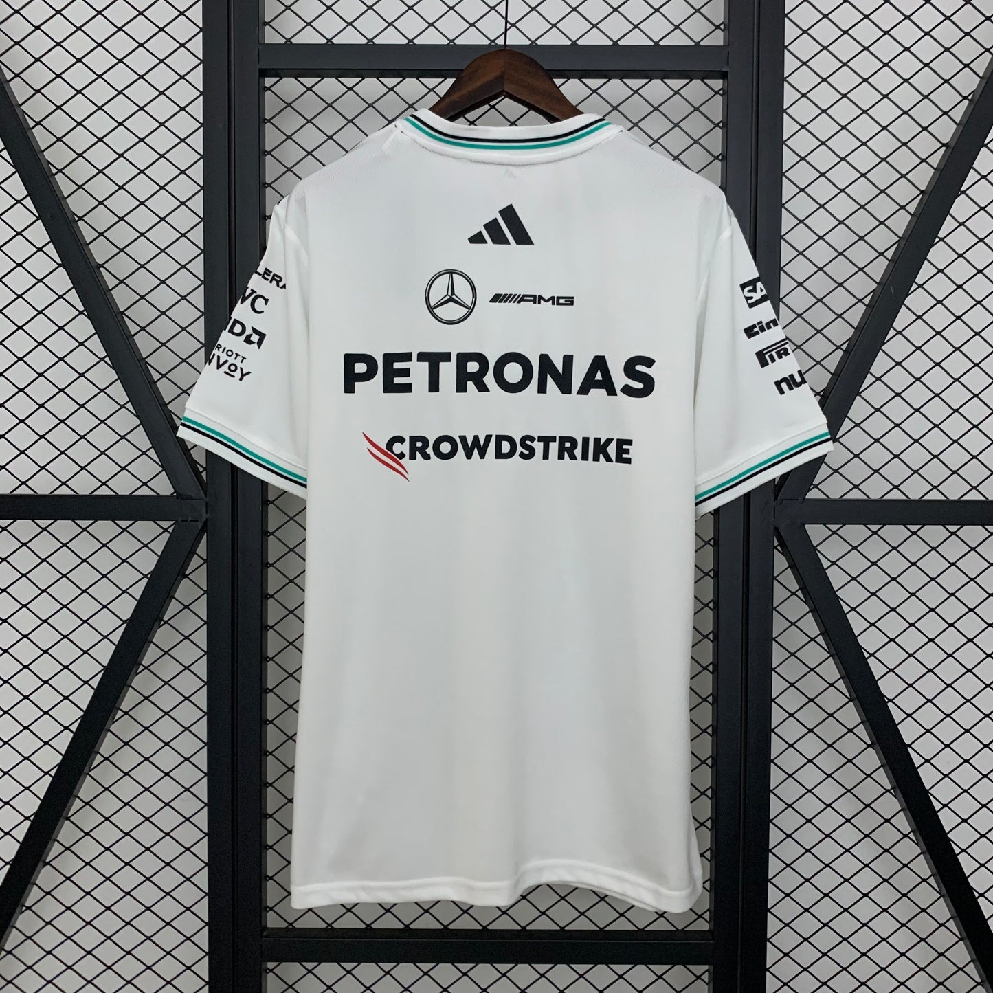 Camiseta Blanca F1 Mercedez Benz 2025