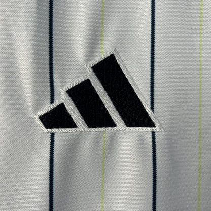 Camiseta Retro Edición Especial Real Madrid 25-26